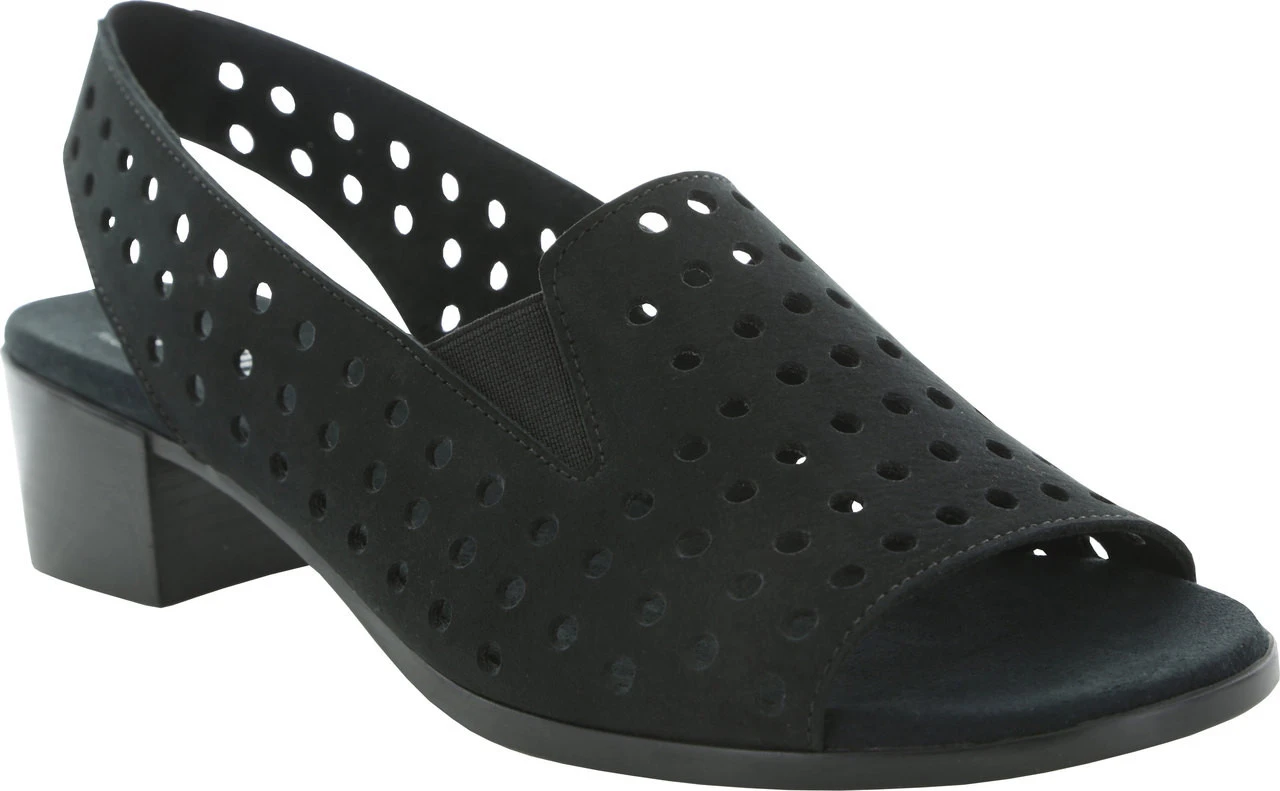 Munro Mickee 1 Munro Mickee