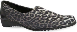 Munro Traveler -Englins Fine Footwear munro womens traveler leopard stretch fabric m741607 82335.1604688847